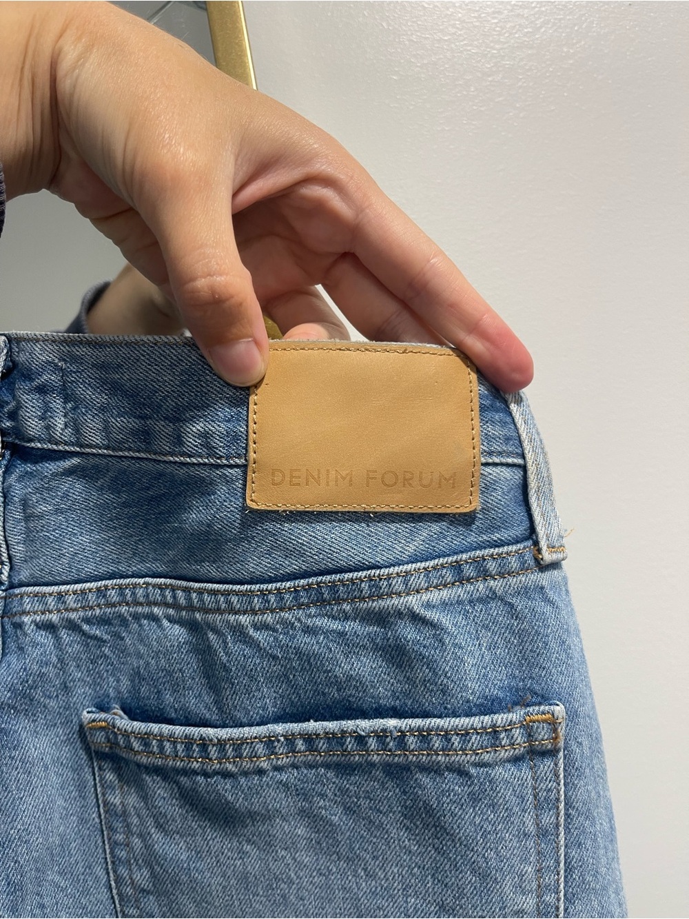 Aritzia denim forum the 90’s iggy lo rise baggy size 27 light wash 31” - Picture 7 of 8